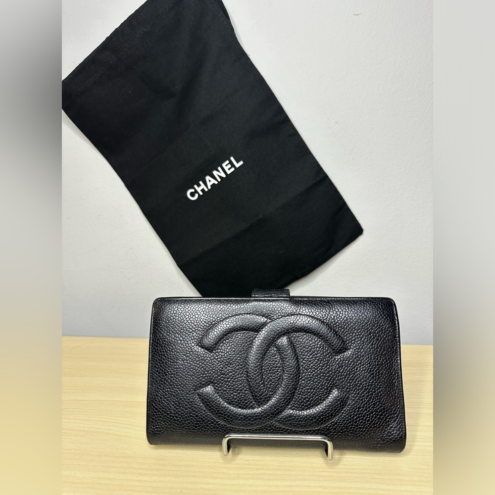 CHANEL Vintage Black Caviar CC Wallet with COA & Dust Bag